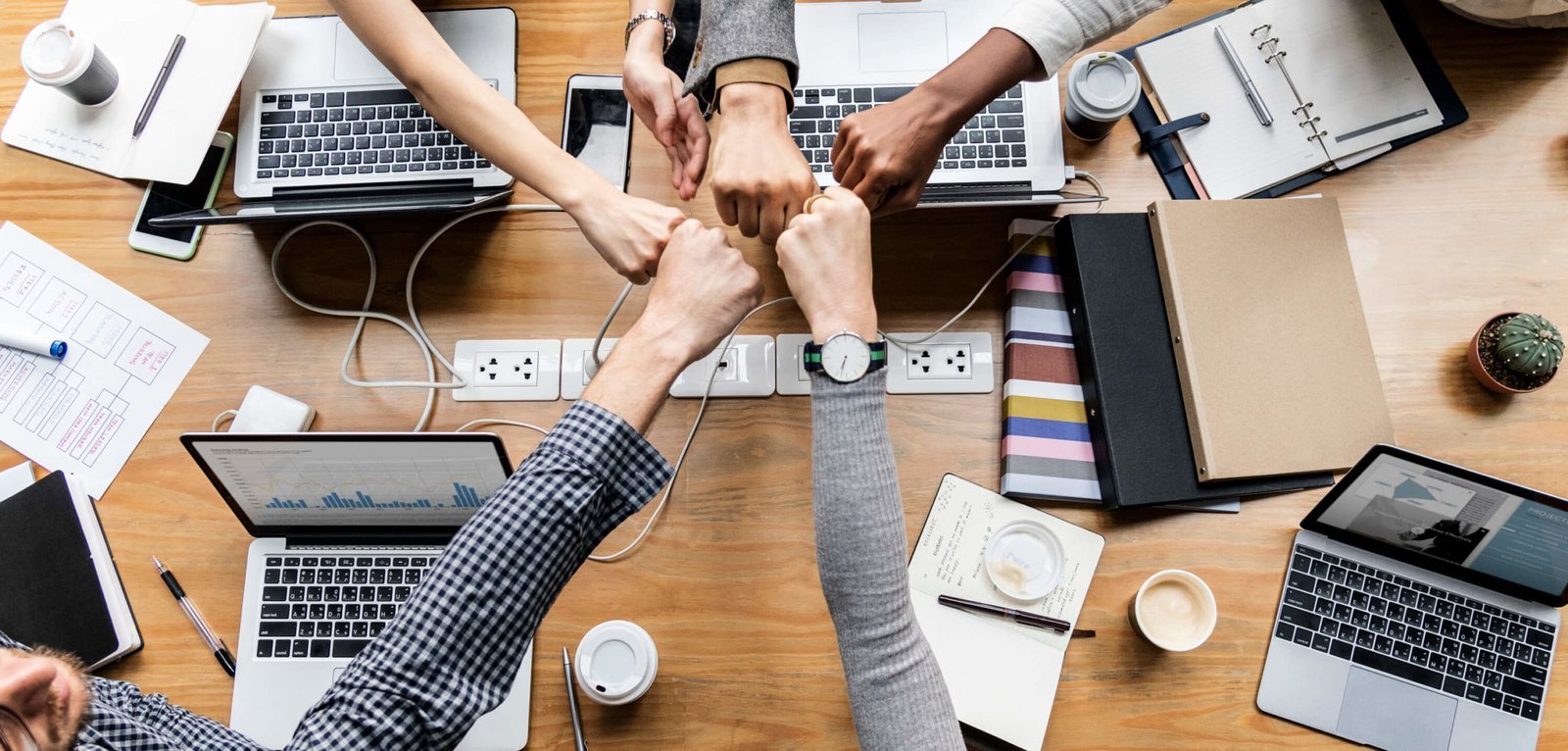 achievement-agreement-arms-bump-business-cheer-up-1433619-pxhere.com